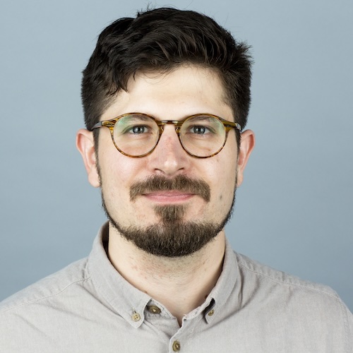 Portrait of Luke Thomas