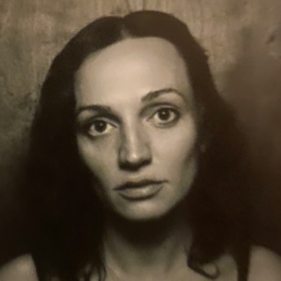 Portrait of Amanda Oliver