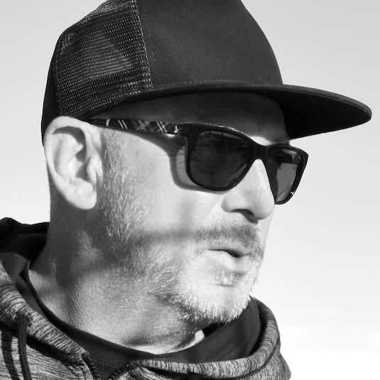 Portrait of Simon Raymonde