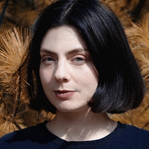 Portrait of Becca Kauffman